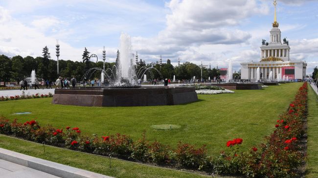 Фонтаны на ВДНХ в Москве