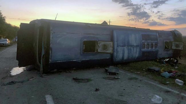 На месте ДТП с участием автобуса и грузовика в Ставропольском крае. 2 августа 2019 На месте ДТП с участием автобуса и грузовика в Ставропольском крае. 2 августа 2019