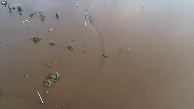 Затопленный участок автомобильной дороги