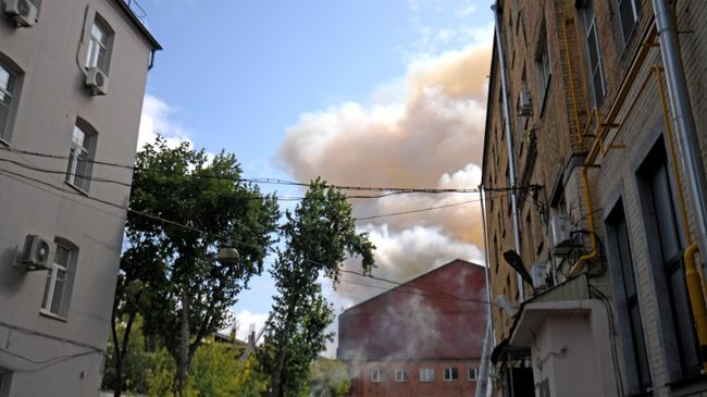 Пожар в промышленном здании в центре Москвы. 3 августа 2019 Пожар в промышленном здании в центре Москвы. 3 августа 2019