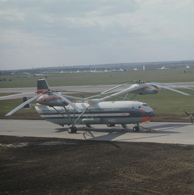 Сверхтяжелый двухвинтовой вертолет В-12 (МИ-12)