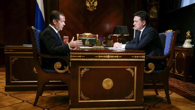 Председатель правительства России Дмитрий Медведев и губернатор Московской области Андрей Воробьев. 7 августа 2019 Председатель правительства России Дмитрий Медведев и губернатор Московской области Андрей Воробьев. 7 августа 2019