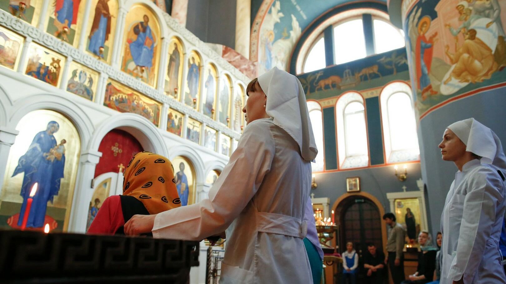 Богослужение в храме Инфекционной клинической больницы №2 Москвы - РИА Новости, 1920, 03.06.2020