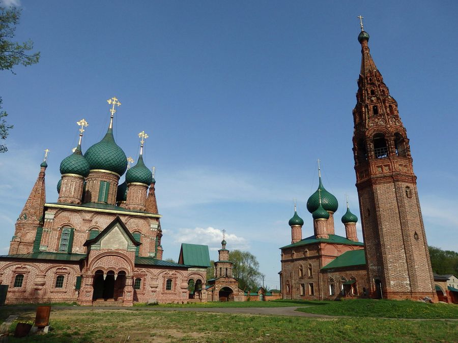 Ансамбль в Коровниках