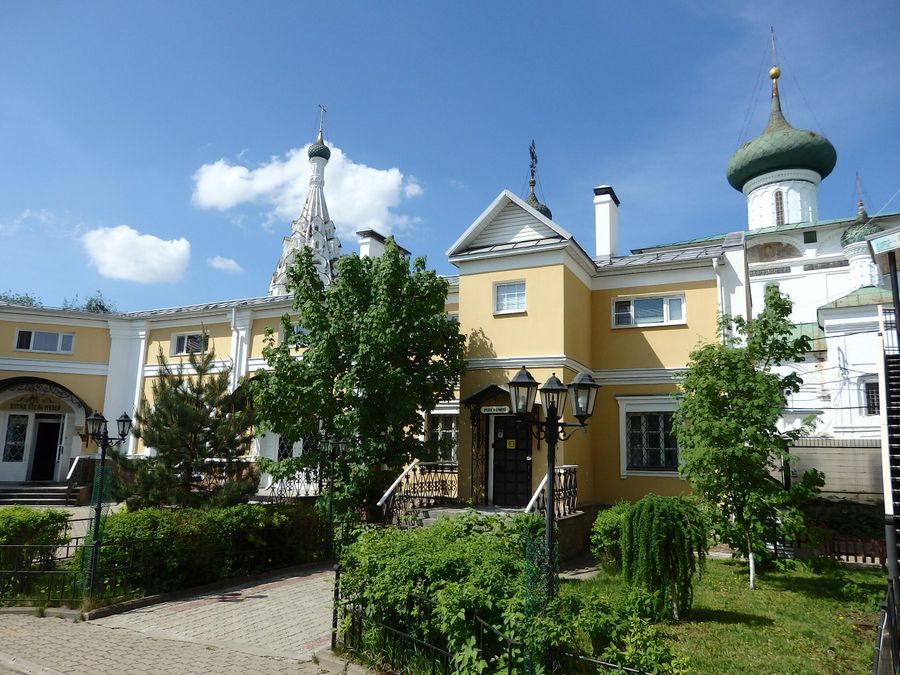 Дворик Музея фарфора