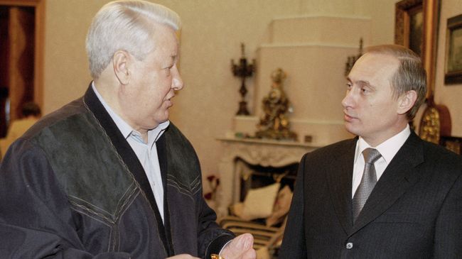 Владимир Путин и Борис Ельцин Владимир Путин и Борис Ельцин