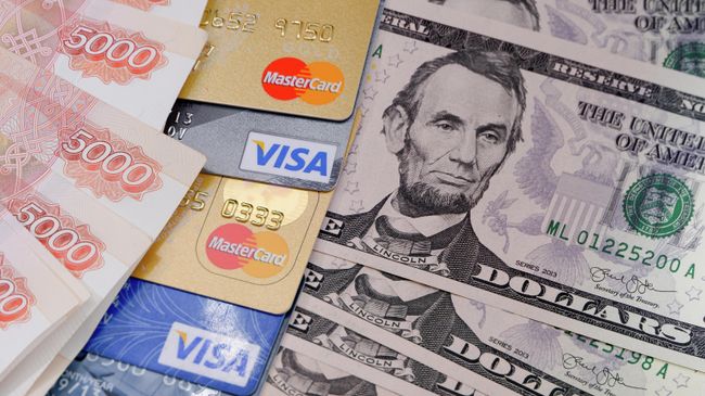 Денежные купюры России и США Денежные купюры России и США