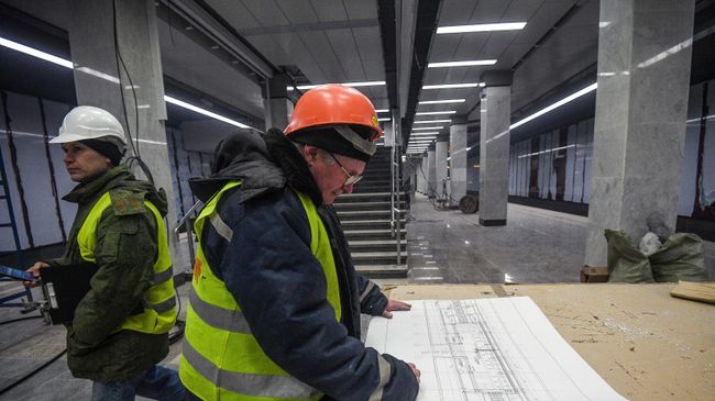 Инженер на строительстве станции Московского метрополитена Коммунарка на Сокольнической линии Инженер на строительстве станции Московского метрополитена Коммунарка на Сокольнической линии