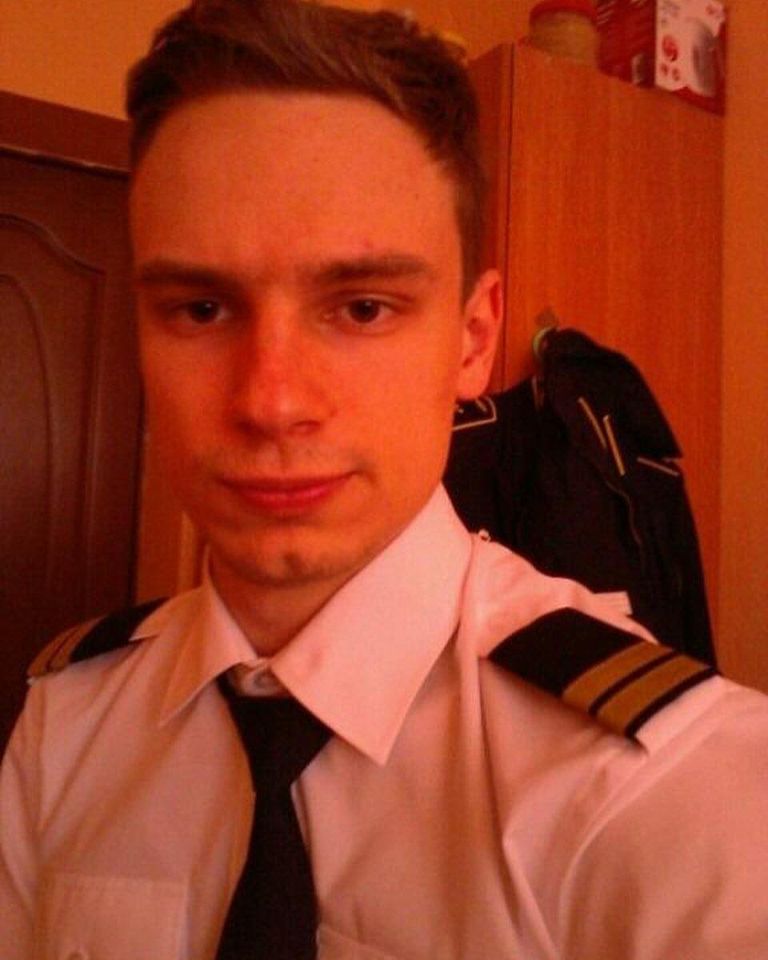 Второй пилот Airbus А-321 авиакомпании Уральские авиалинии Георгий Мурзин