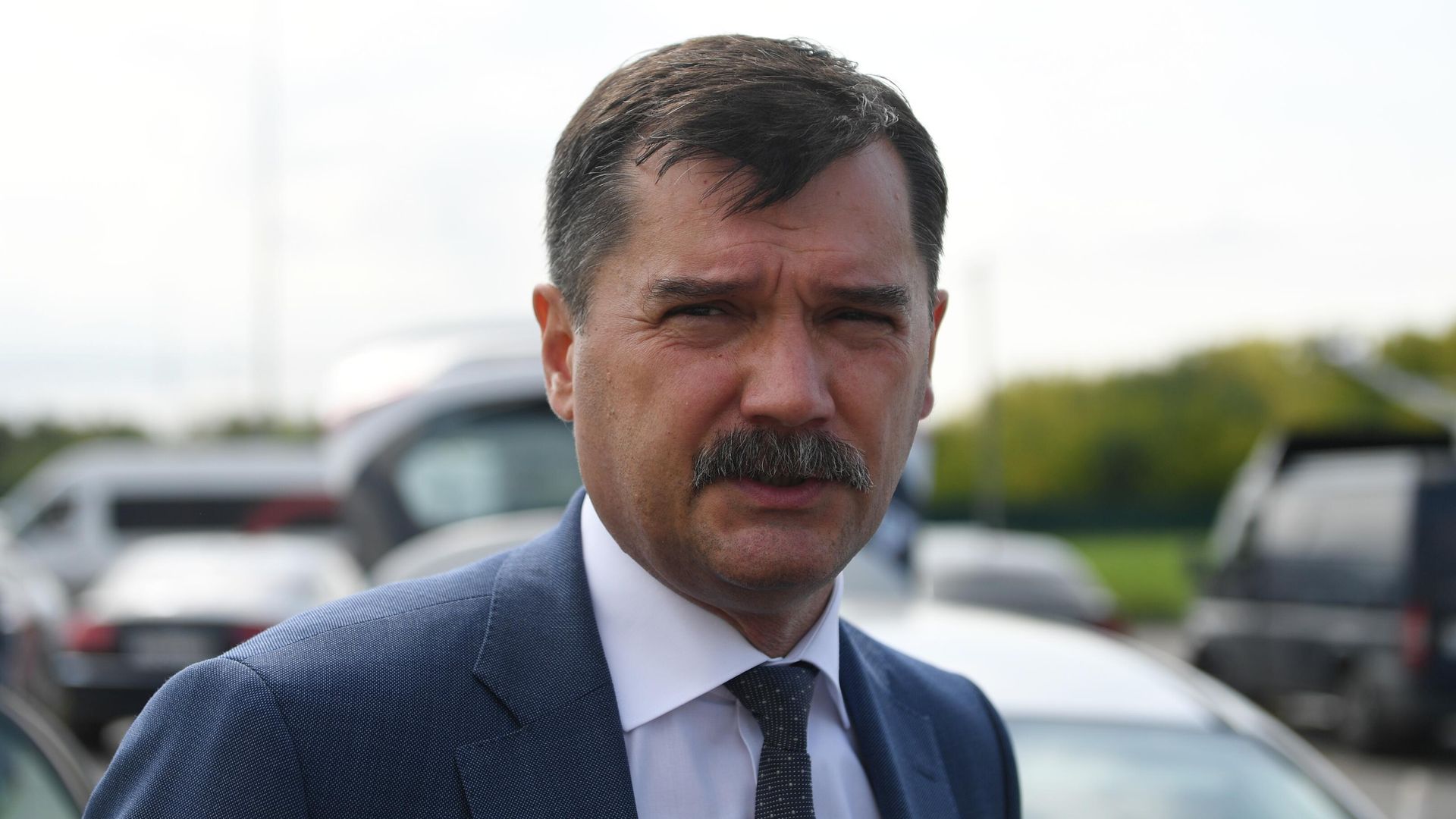 Руководитель Федерального агентства воздушного транспорта Александр Нерадько во время интервью журналистам в аэропорту Жуковский Руководитель Федерального агентства воздушного транспорта Александр Нерадько во время интервью журналистам в аэропорту Жуковский - РИА Новости, 1920, 09.11.2020