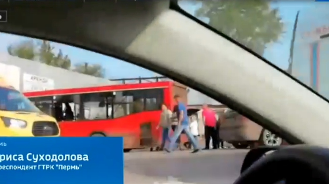 Опубликовано видео с места смертельного ДТП с автобусом в Перми Опубликовано видео с места смертельного ДТП с автобусом в Перми