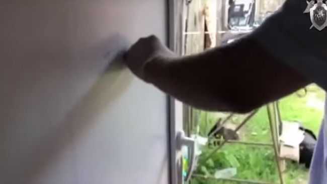 Опубликовано видео из дома в Ульяновской области, где подросток убил семью Опубликовано видео из дома в Ульяновской области, где подросток убил семью