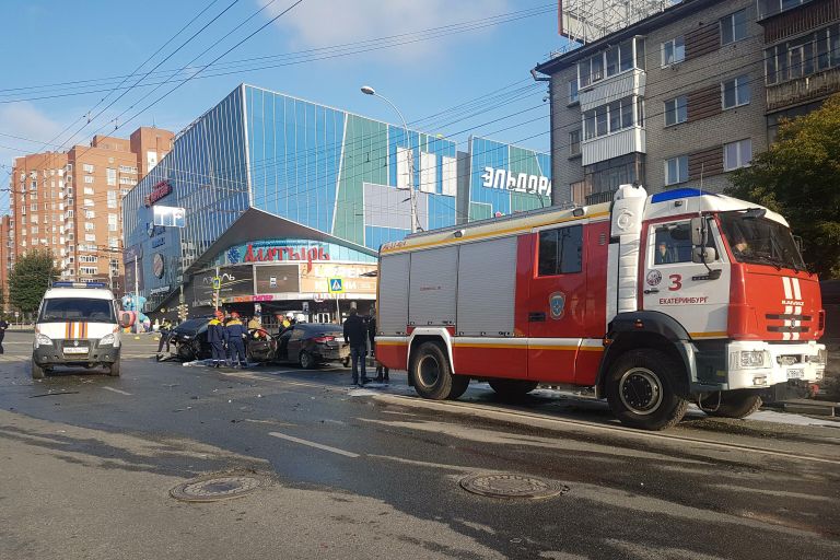 На месте ДТП на улице Малышева в Екатеринбурге. 4 августа 2019