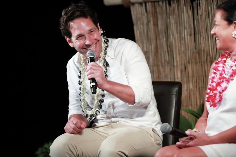 Американский актер Пол Радд на сцене после получения премии Nova на Maui Film Festival Американский актер Пол Радд на сцене после получения премии Nova на Maui Film Festival