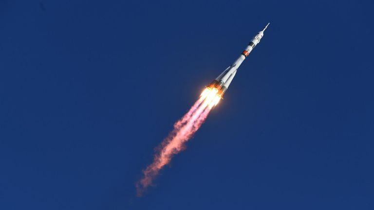 Запуск ракеты-носителя Союз-2.1а с пилотируемым кораблем Союз МС-14 Запуск ракеты-носителя Союз-2.1а с пилотируемым кораблем Союз МС-14