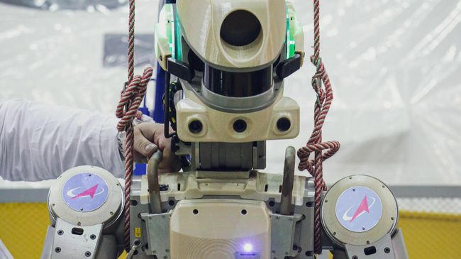 Робота Skybot F-850