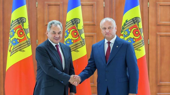 Президент Молдавии Игорь Додон во время встречи с министром обороны РФ Сергеем Шойгу Президент Молдавии Игорь Додон во время встречи с министром обороны РФ Сергеем Шойгу