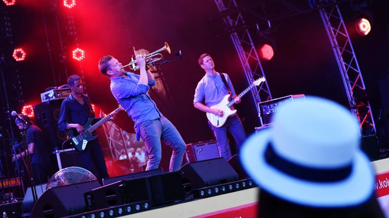 Музыкант Нильс Вюлькер выступает на фестивале Koktebel Jazz Party в Крыму Музыкант Нильс Вюлькер выступает на фестивале Koktebel Jazz Party в Крыму