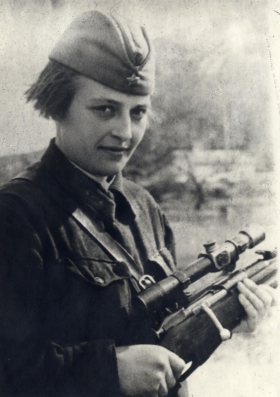 Людмила Павличенко. Одесса, 1941 г.
Людмила Павличенко. Одесса, 1941 г.
