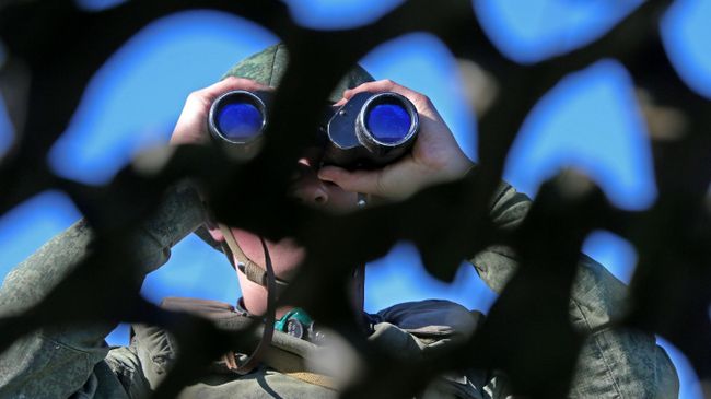 Военнослужащий на границе России Военнослужащий на границе России