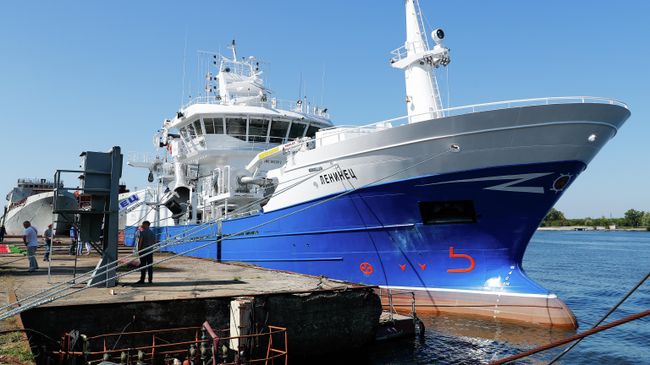 Головной траулер-сейнер проекта SK-3101R Ленинец, построенный на Прибалтийском судостроительном заводе Янтарь Головной траулер-сейнер проекта SK-3101R Ленинец, построенный на Прибалтийском судостроительном заводе Янтарь
