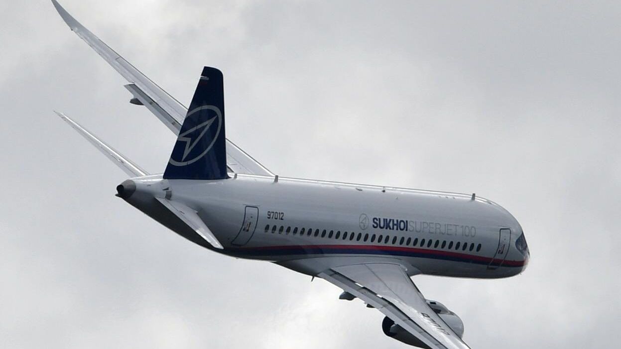 Самолет Sukhoi Superjet 100 Самолет Sukhoi Superjet 100 - РИА Новости, 1920, 25.04.2022