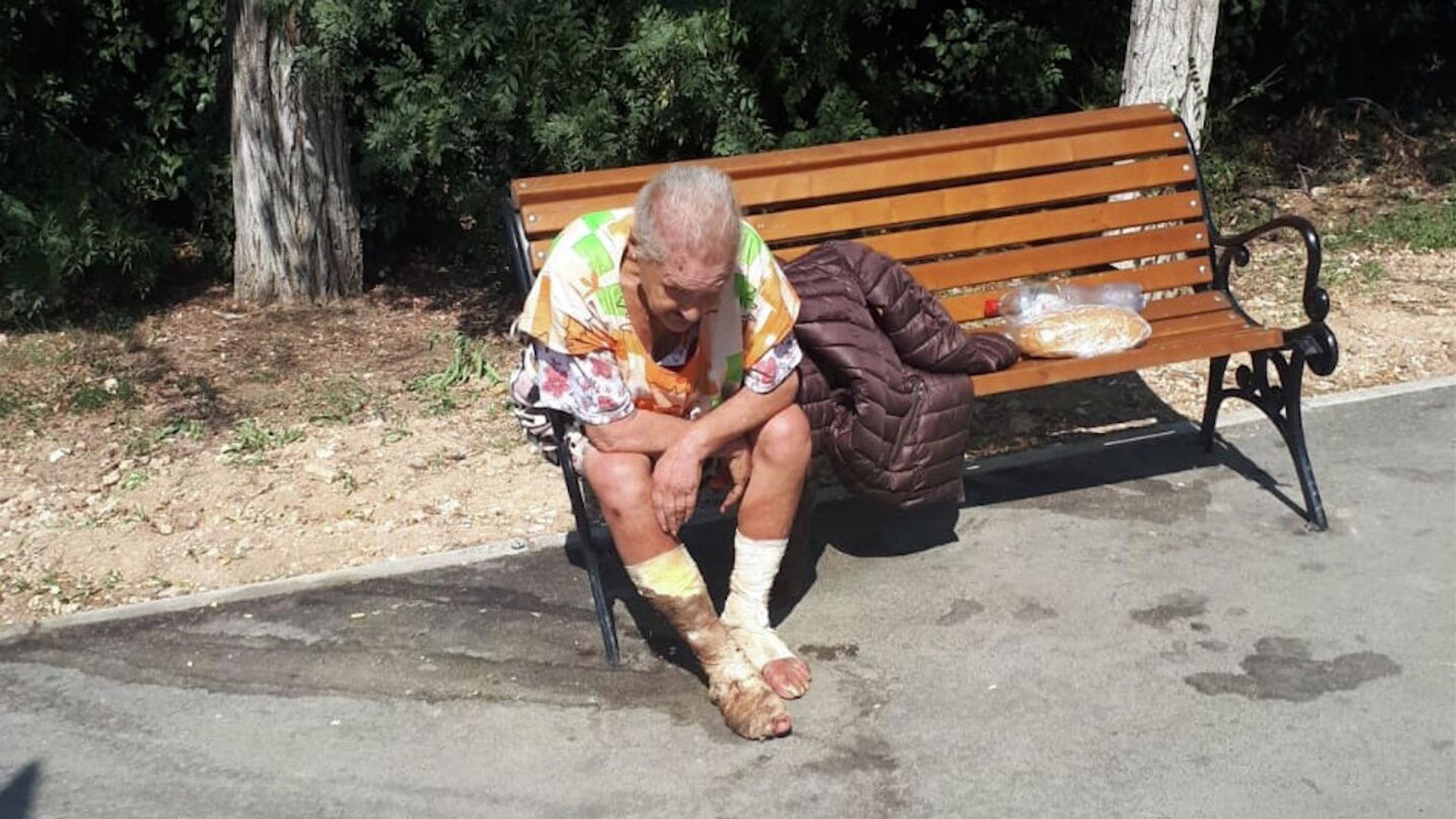Пенсионерка, которая умерла в Севастополе на скамейке неподалеку от городской больницы Пенсионерка, которая умерла в Севастополе на скамейке неподалеку от городской больницы - РИА Новости, 1920, 27.08.2019