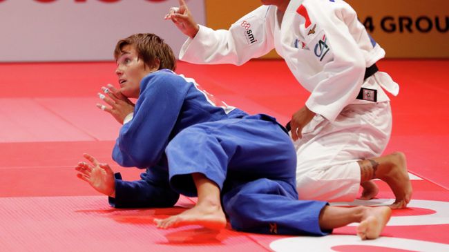 Российская дзюдоистка Наталья Кузютина во время схватки на чемпионате мира Российская дзюдоистка Наталья Кузютина во время схватки на чемпионате мира