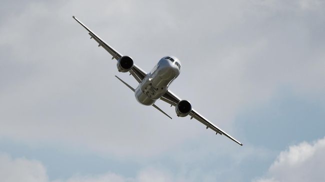 Российский среднемагистральный пассажирский самолёт МС-21-300 Российский среднемагистральный пассажирский самолёт МС-21-300