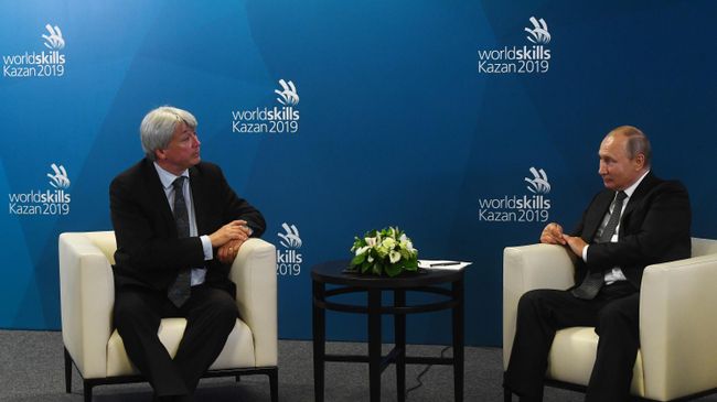 Президент РФ В. Путин принял участие в церемонии закрытия чемпионата мира WorldSkills 2019 в Казани Президент РФ В. Путин принял участие в церемонии закрытия чемпионата мира WorldSkills 2019 в Казани