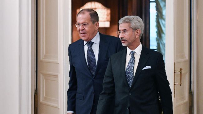 Министр иностранных дел РФ Сергей Лавров и министр иностранных дел Индии Субраманиам Джайшанкар во время встречи в Москве Министр иностранных дел РФ Сергей Лавров и министр иностранных дел Индии Субраманиам Джайшанкар во время встречи в Москве