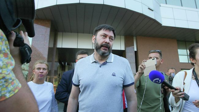 Руководитель портала РИА Новости Украина Кирилл Вышинский после заседания апелляционного суда Киева Руководитель портала РИА Новости Украина Кирилл Вышинский после заседания апелляционного суда Киева