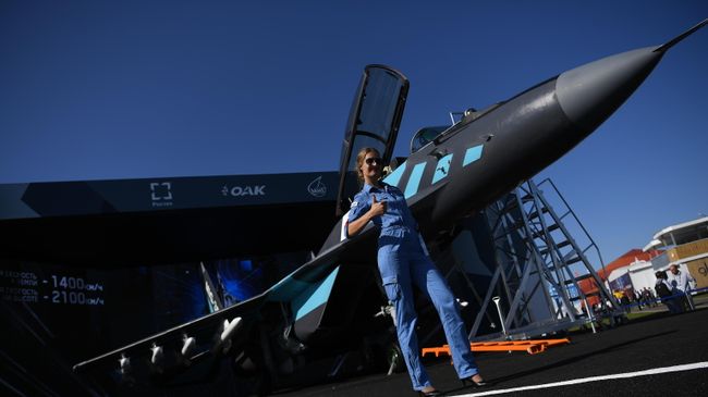 Российский многофункциональный фронтовой истребитель МиГ-35 на Международном авиационно-космическом салоне МАКС-2019 Российский многофункциональный фронтовой истребитель МиГ-35 на Международном авиационно-космическом салоне МАКС-2019