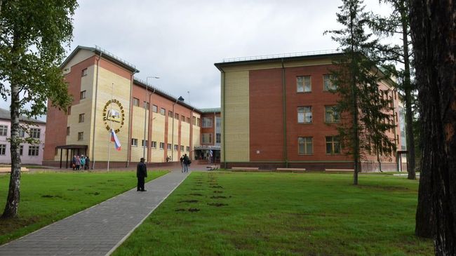 Петропавловская средняя школа в Муромцевском районе Омской области Петропавловская средняя школа в Муромцевском районе Омской области