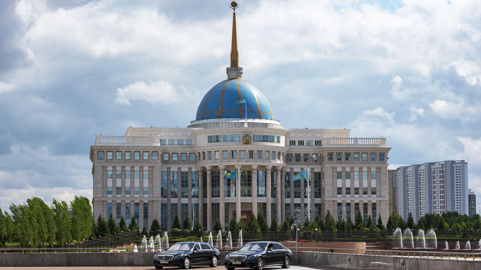 Здание парламента Казахстана в Нур-Султане. Здание парламента Казахстана в Нур-Султане. - РИА Новости, 1920, 16.09.2022