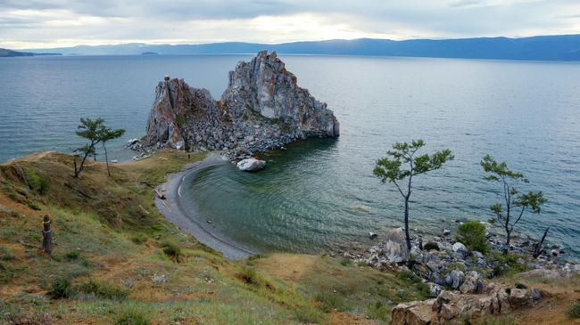 Мыс Бурхан, скала Шаманка на острове Ольхон в Иркутской области Мыс Бурхан, скала Шаманка на острове Ольхон в Иркутской области