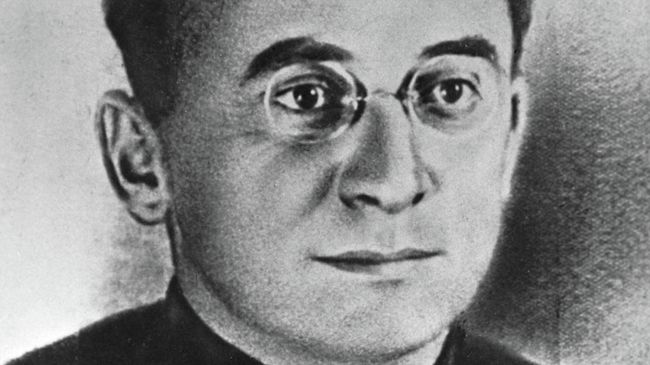 Лаврентий Берия (1899-1953), первый секретарь ЦК КП(б) Грузии, впоследствии народный комиссар внутренних дел СССР с 1938 по 1945 год Лаврентий Берия (1899-1953), первый секретарь ЦК КП(б) Грузии, впоследствии народный комиссар внутренних дел СССР с 1938 по 1945 год