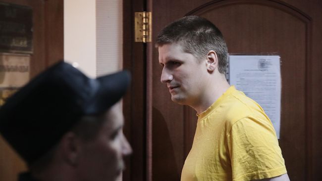Блогер Владислав Синица в суде