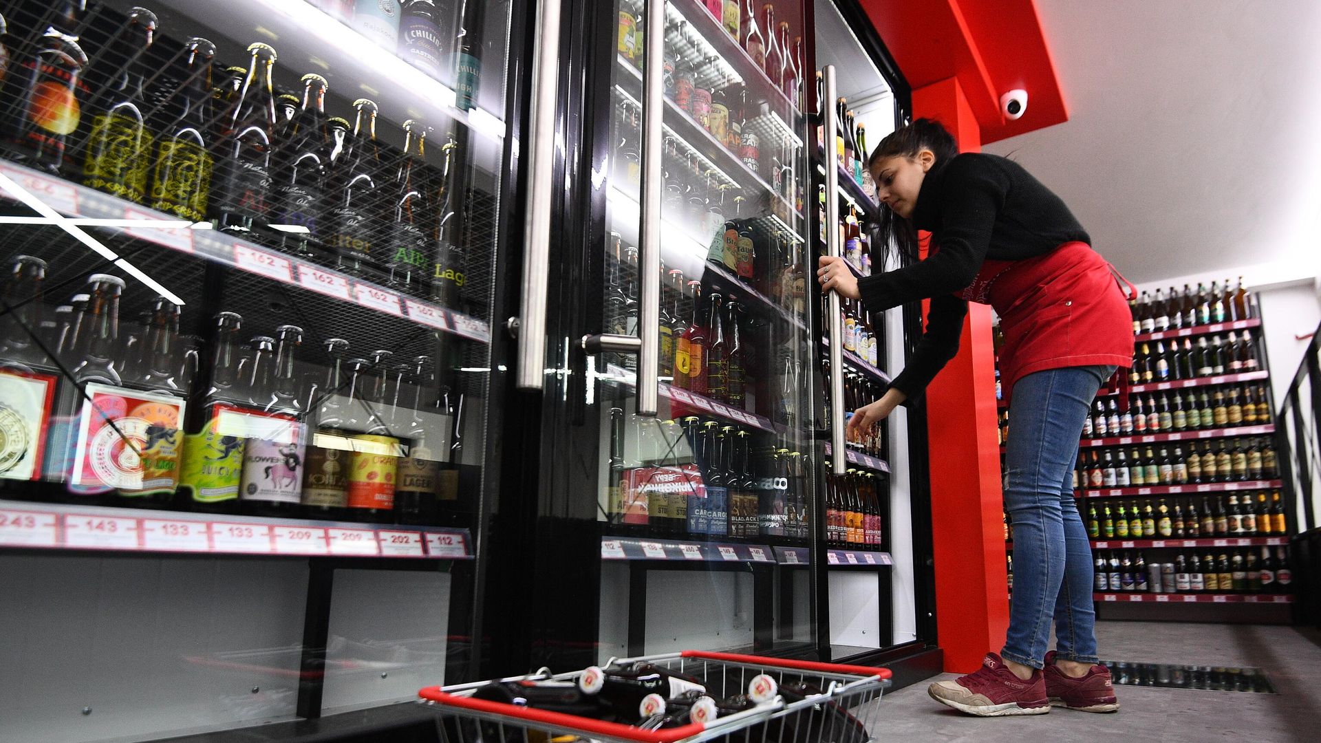 Алкогольная продукция в магазине Алкогольная продукция в магазине - РИА Новости, 1920, 14.01.2021