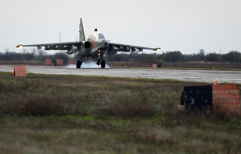 Штурмовик Су-25УБ Штурмовик Су-25УБ