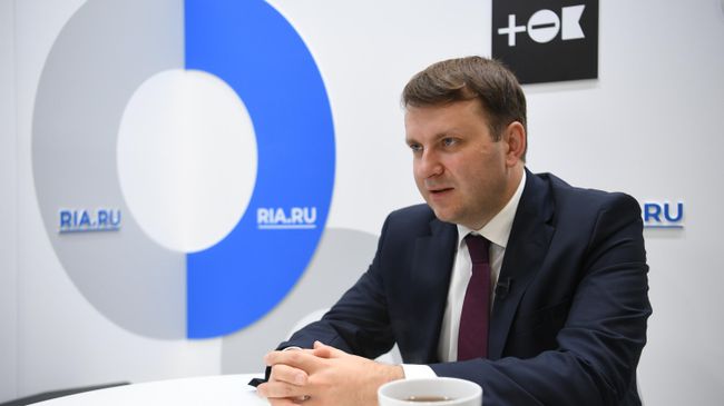 Министр экономического развития РФ Максим Орешкин во время интервью на стенде МИА Россия сегодня на V Восточном экономическом форуме во Владивостоке Министр экономического развития РФ Максим Орешкин во время интервью на стенде МИА Россия сегодня на V Восточном экономическом форуме во Владивостоке
