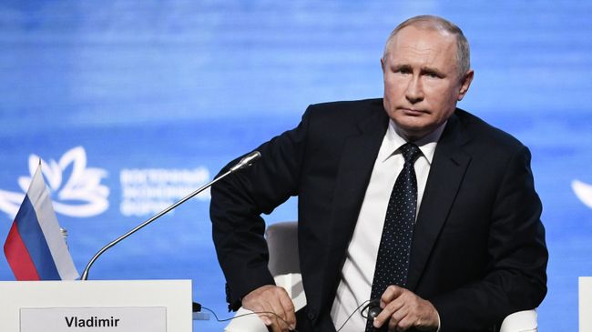 Президент РФ Владимир Путин выступает на пленарном заседании V Восточного экономического форума – 2019 Президент РФ Владимир Путин выступает на пленарном заседании V Восточного экономического форума – 2019