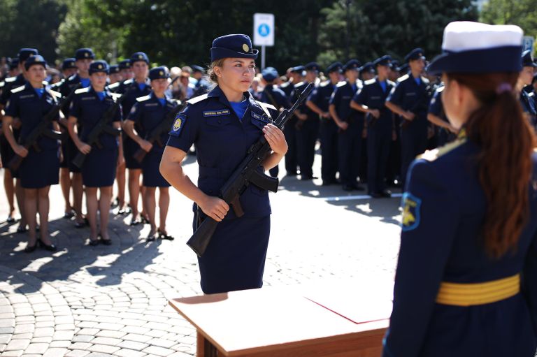 Курсанты Краснодарского высшего военного авиационного училища летчиков имени Героя Советского Союза А. К. Серова на церемонии принятия присяги Курсанты Краснодарского высшего военного авиационного училища летчиков имени Героя Советского Союза А. К. Серова на церемонии принятия присяги