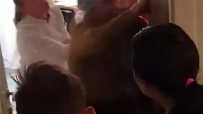 Драка в поликлинике в Набережных Челнах Драка в поликлинике в Набережных Челнах