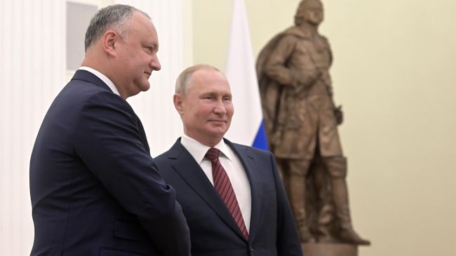 Президент РФ Владимир Путин и президент Молдавии Игорь Додон во время встречи. 7 сентября 2019 Президент РФ Владимир Путин и президент Молдавии Игорь Додон во время встречи. 7 сентября 2019