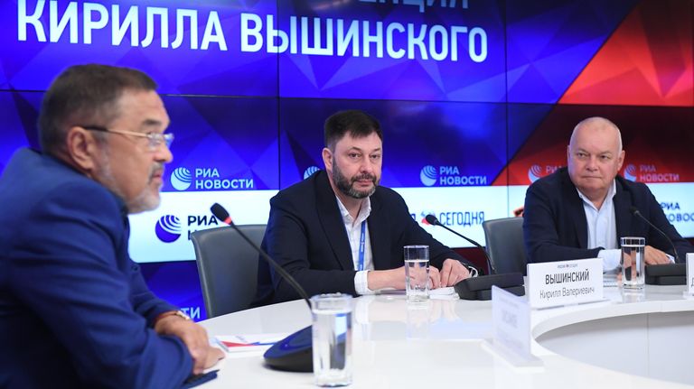 Руководитель портала РИА Новости Украина Кирилл Вышинский на пресс-конференции в Международном мультимедийном пресс-центре МИА Россия сегодня
