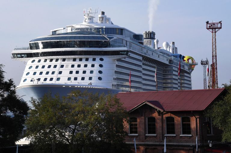 Круизный лайнер Spectrum of the Seas