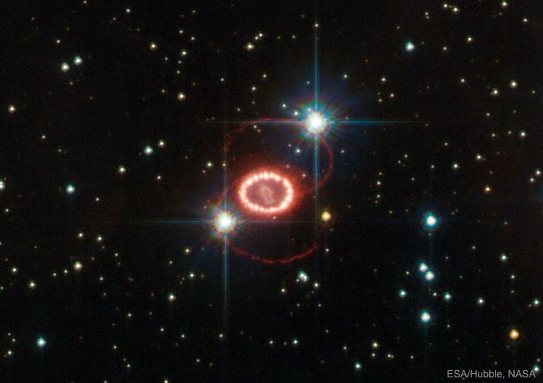 Сверхновая SN 1987A Сверхновая SN 1987A