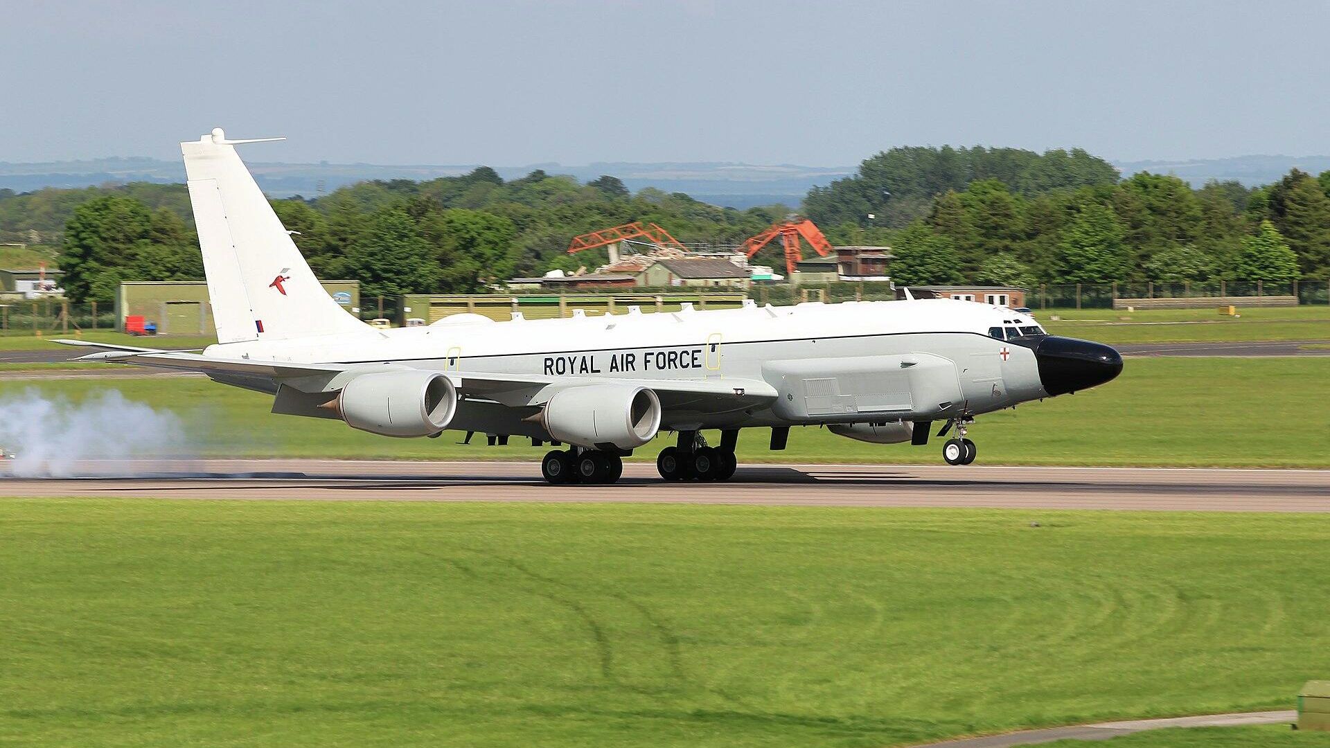 Самолет-разведчик Boeing RC-135W в ВВС Великобритании Самолет-разведчик Boeing RC-135W в ВВС Великобритании - РИА Новости, 1920, 10.10.2022