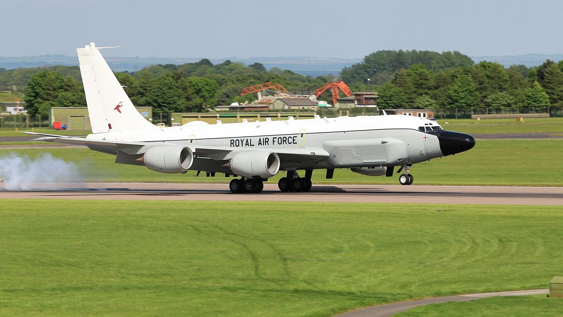 Самолет-разведчик Boeing RC-135W в ВВС Великобритании Самолет-разведчик Boeing RC-135W в ВВС Великобритании - РИА Новости, 1920, 16.09.2026